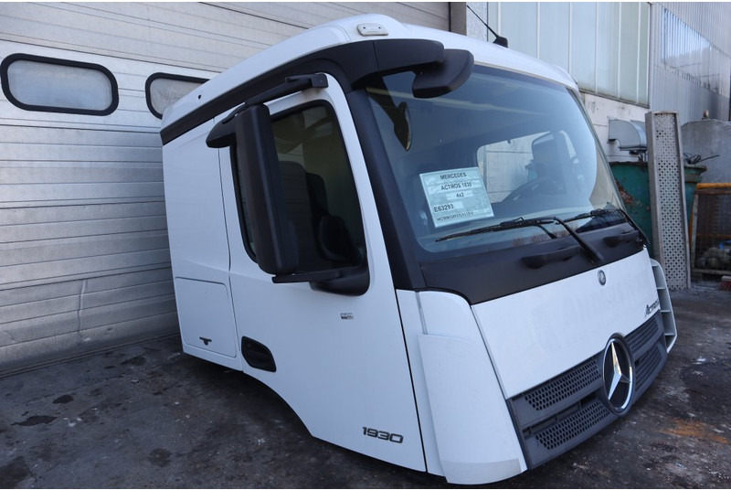 Mercedes-Benz AROCS L-CAB STREAMSPACE 2.3 96082015921314 - Hytt och interiör för Lastbil: bild 3 Mercedes-Benz AROCS L-CAB STREAMSPACE 2.3 96082015921314 - Hytt och interiör för Lastbil: bild 3
