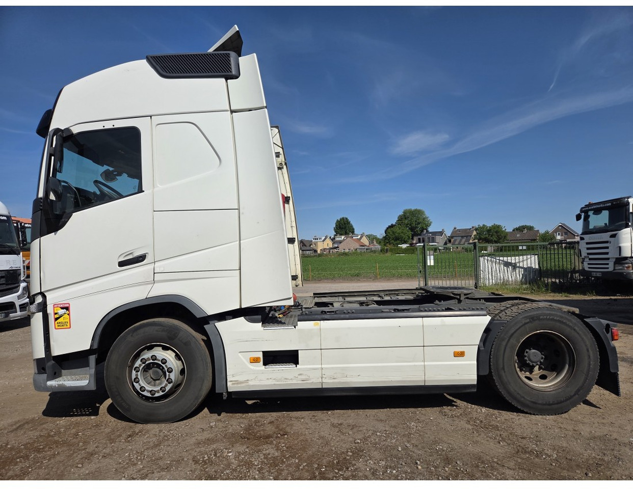 VOLVO FH 500 4X2 TRACTOR UNIT 2 TANKS VEB+ - Dragbil: bild 3 VOLVO FH 500 4X2 TRACTOR UNIT 2 TANKS VEB+ - Dragbil: bild 3