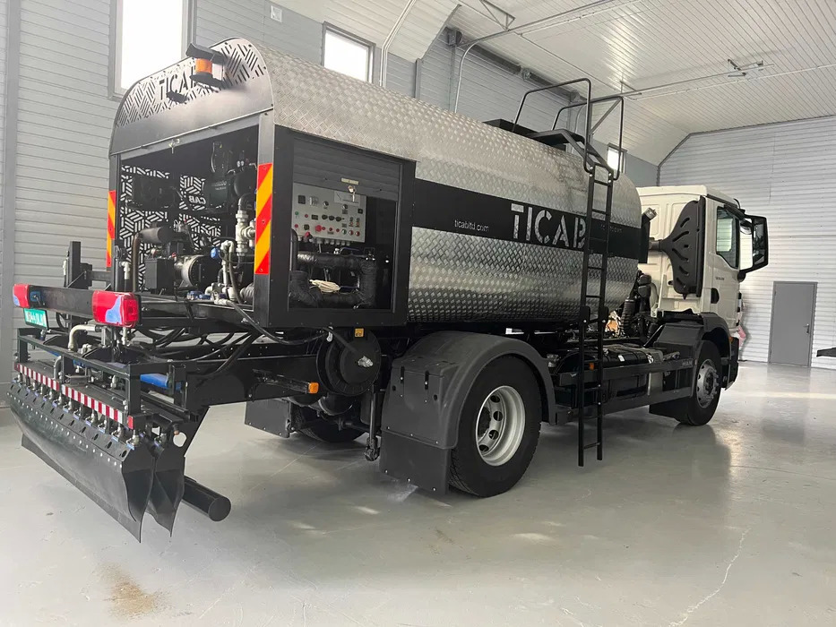TICAB Аutonomous Asphalt Sprayer 8000 L, Asphalt Distributor, Manufacturer - Betongpump: bild 1 TICAB Аutonomous Asphalt Sprayer 8000 L, Asphalt Distributor, Manufacturer - Betongpump: bild 1