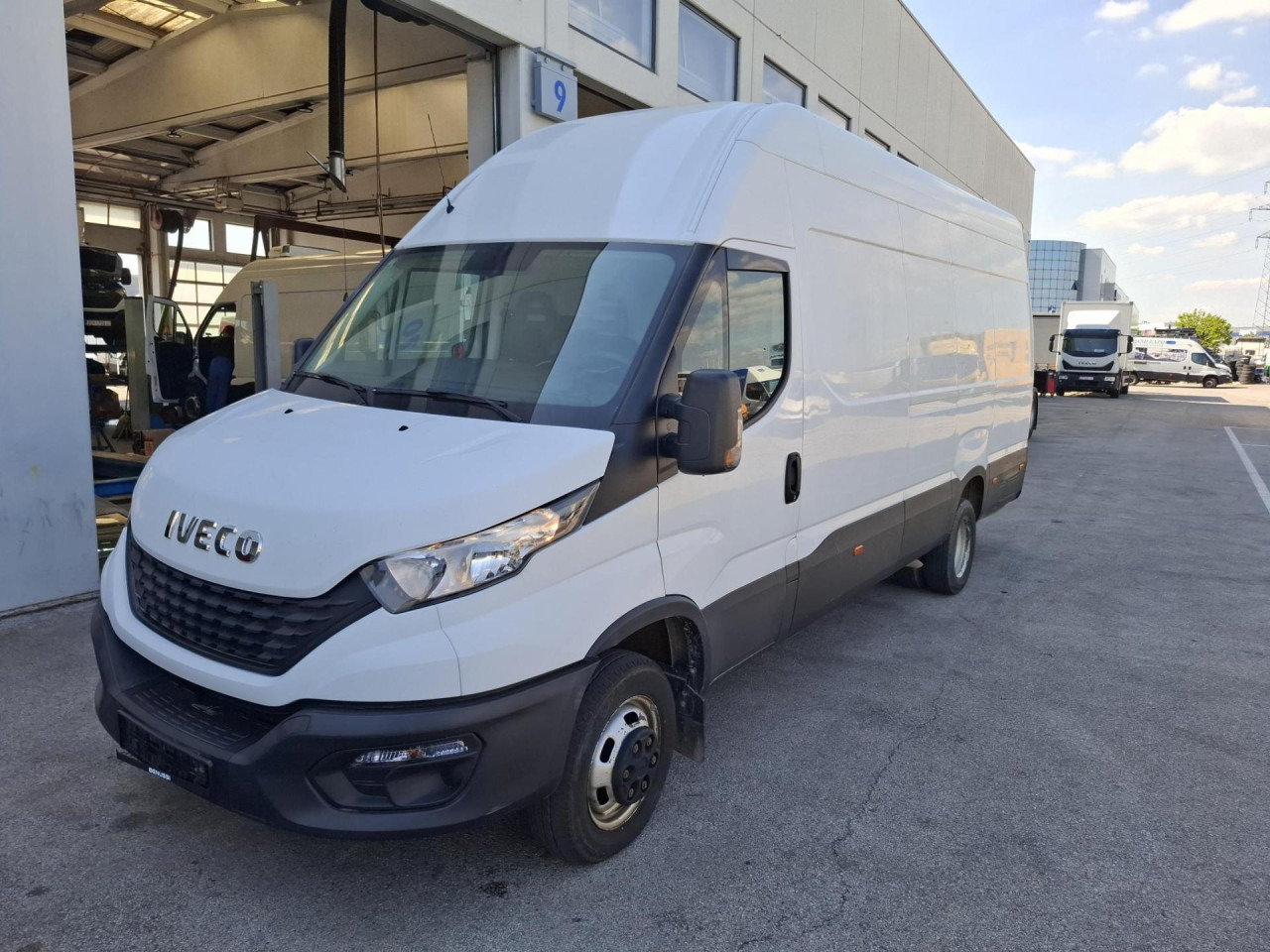 IVECO Daily 35C16V - Persontransport: bild 1 IVECO Daily 35C16V - Persontransport: bild 1
