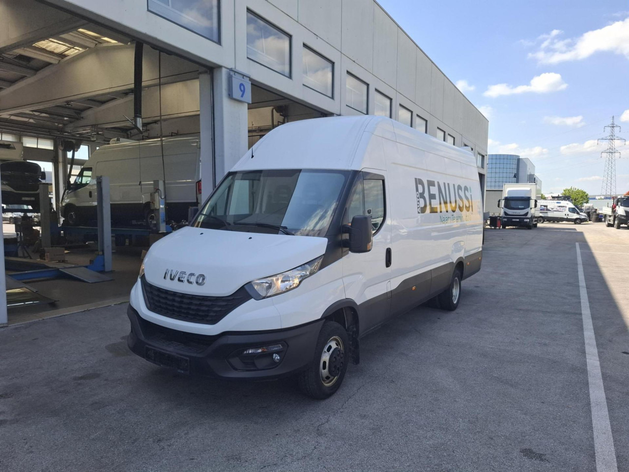 IVECO Daily 35C18H V - Persontransport: bild 1 IVECO Daily 35C18H V - Persontransport: bild 1