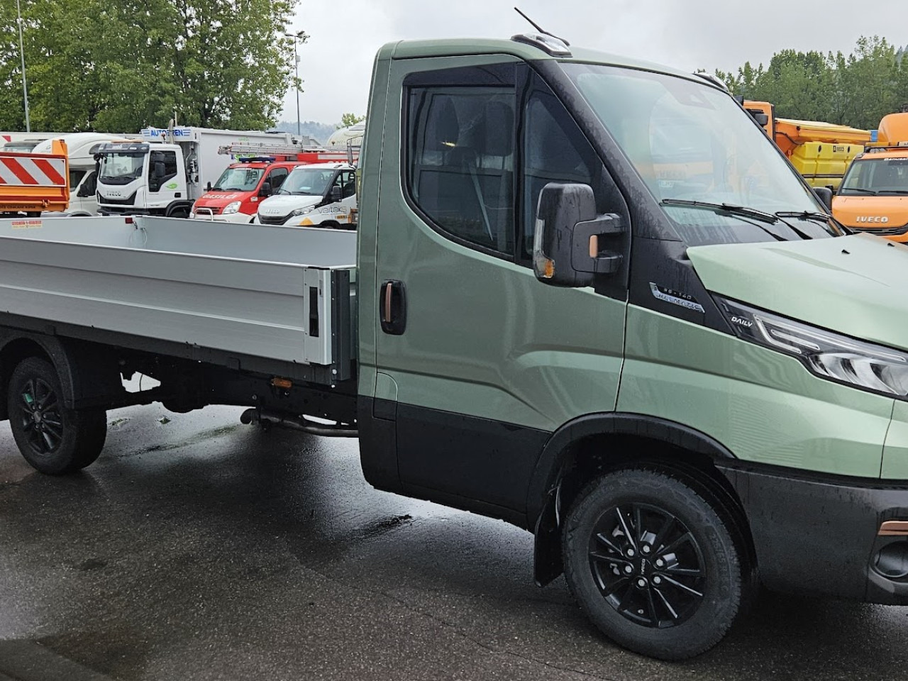 IVECO Daily 35S14A8 - Skåpbil: bild 2 IVECO Daily 35S14A8 - Skåpbil: bild 2