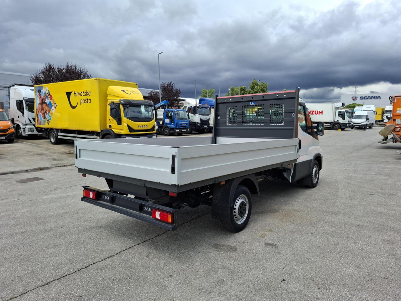 IVECO Daily 35S16 - Skåpbil: bild 4 IVECO Daily 35S16 - Skåpbil: bild 4