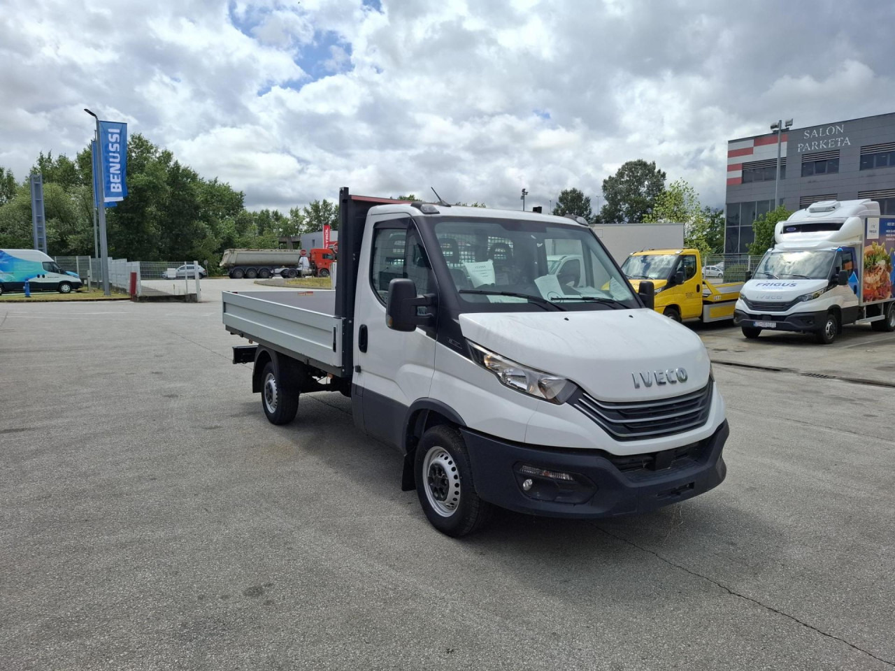 IVECO Daily 35S16 - Skåpbil: bild 2 IVECO Daily 35S16 - Skåpbil: bild 2
