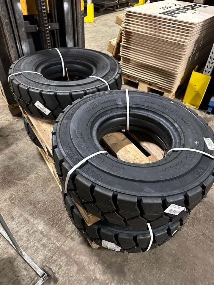 NYA Däck Truck - Däck för Lastbil: bild 3 NYA Däck Truck - Däck för Lastbil: bild 3