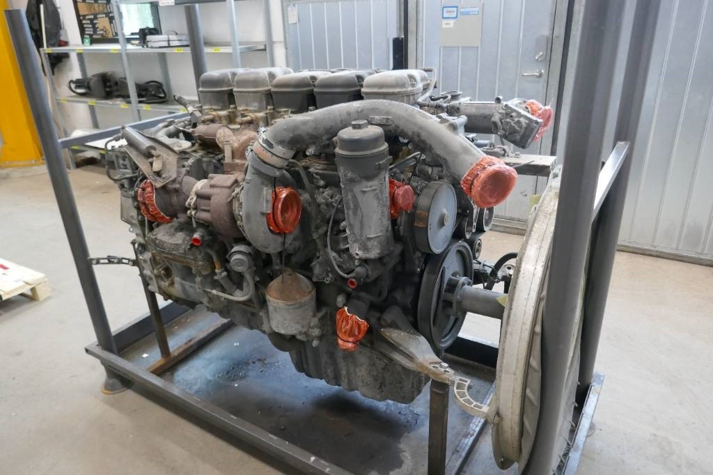 Scania P 320 - Motor för Lastbil: bild 1 Scania P 320 - Motor för Lastbil: bild 1