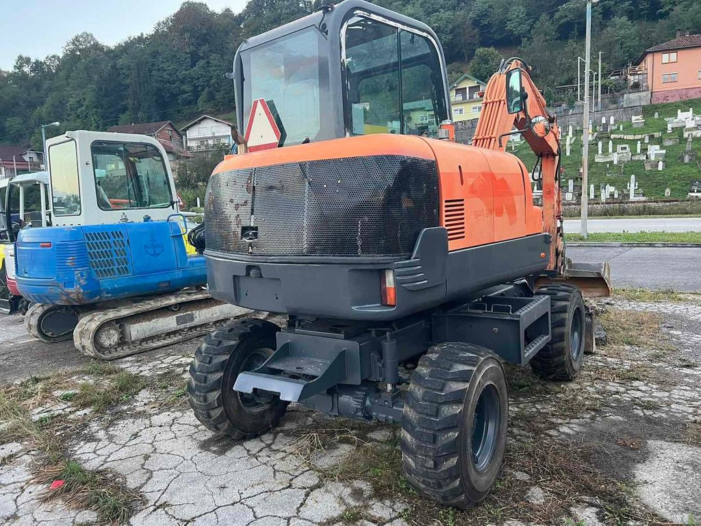 Doosan S55W-V Plus, 4800hours - Grävmaskin på däck: bild 4 Doosan S55W-V Plus, 4800hours - Grävmaskin på däck: bild 4