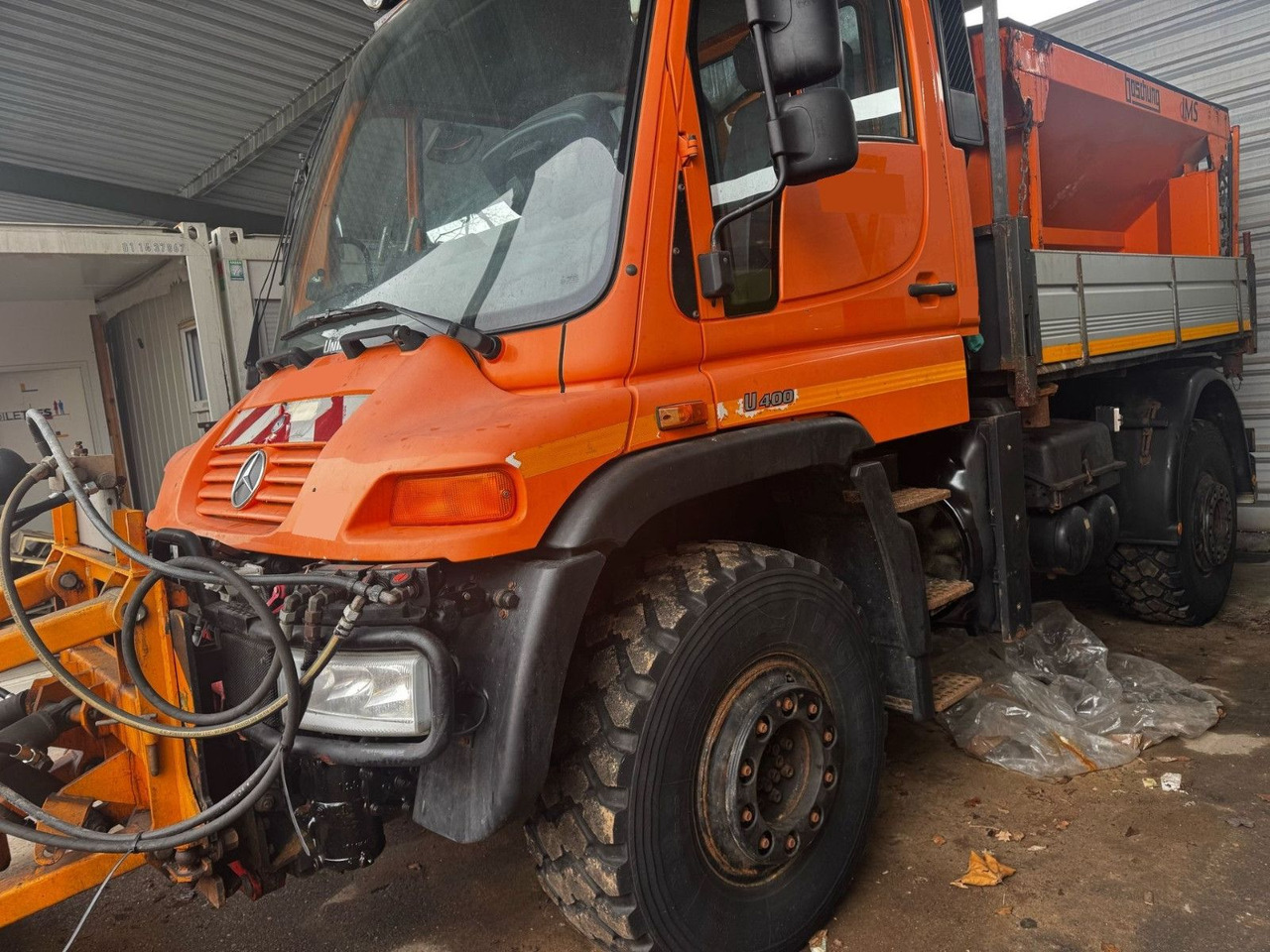 Unimog U400 4x4, Winterdienst, Schild+Streuer - Lastbil: bild 4 Unimog U400 4x4, Winterdienst, Schild+Streuer - Lastbil: bild 4