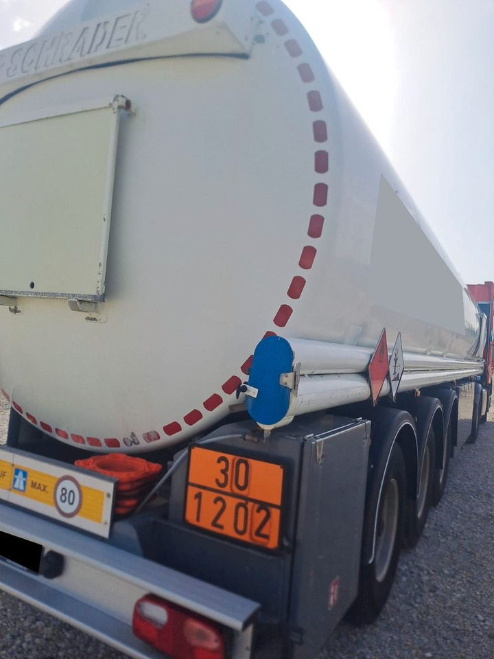Schrader ADR, Treibstoff Diesel/Benzin, 4 Kammern, Sening Schrader ADR, Treibstoff Diesel/Benzin, 4 Kammern, Sening - Tanktrailer: bild 1 Schrader ADR, Treibstoff Diesel/Benzin, 4 Kammern, Sening Schrader ADR, Treibstoff Diesel/Benzin, 4 Kammern, Sening - Tanktrailer: bild 1