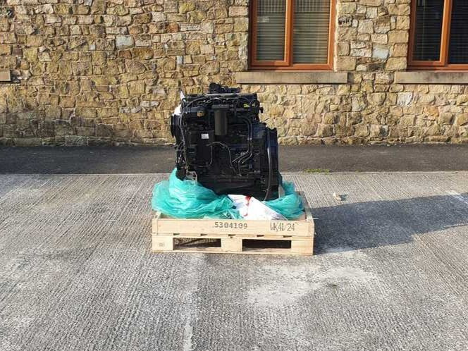 Cummins B6.7 engine unused 6 cylinder CM2450 ECU QSB - Motor för Byggmaskiner: bild 4 Cummins B6.7 engine unused 6 cylinder CM2450 ECU QSB - Motor för Byggmaskiner: bild 4
