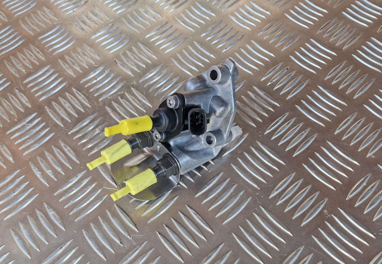 Genuine JCB BOSCH Dosing module 320/A9105 - Motor och reservdelar för Byggmaskiner: bild 3 Genuine JCB BOSCH Dosing module 320/A9105 - Motor och reservdelar för Byggmaskiner: bild 3