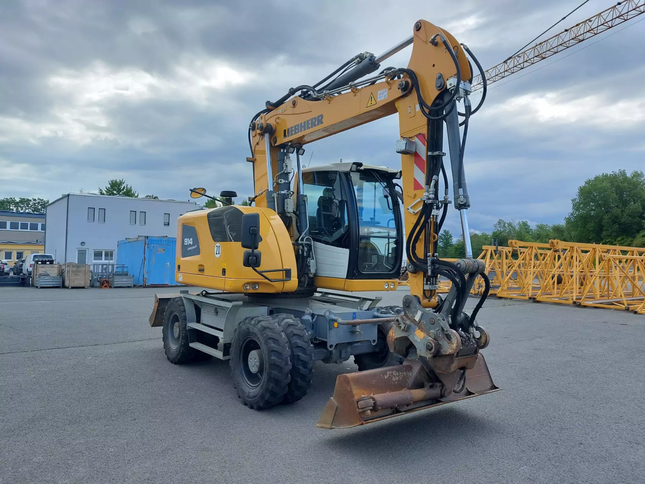 2015 Liebherr A 914 Compact - Grävmaskin på däck: bild 2 2015 Liebherr A 914 Compact - Grävmaskin på däck: bild 2