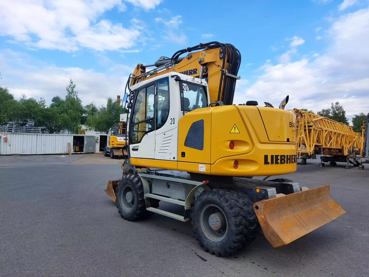 2015 Liebherr A 914 Compact - Grävmaskin på däck: bild 4 2015 Liebherr A 914 Compact - Grävmaskin på däck: bild 4