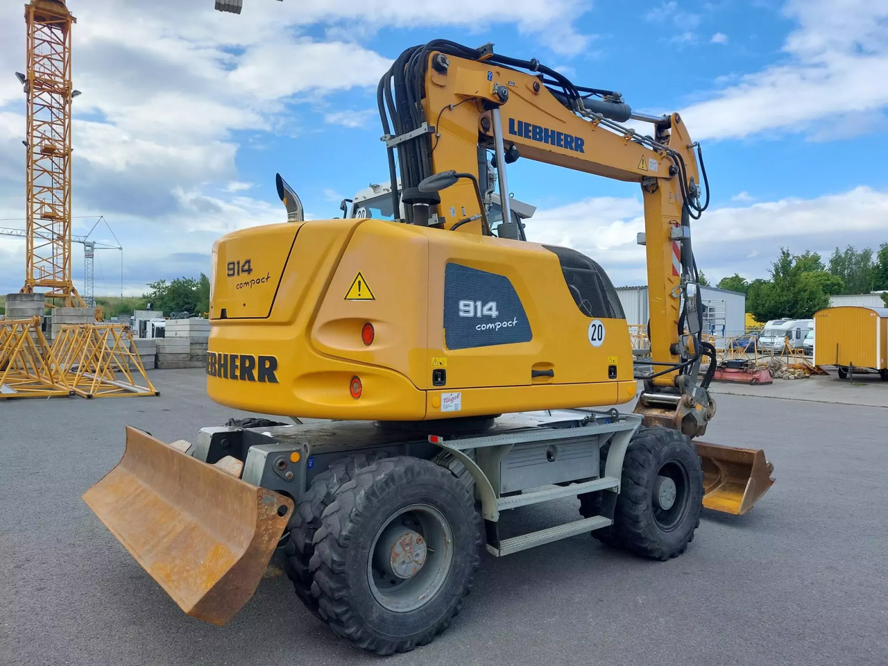2015 Liebherr A 914 Compact - Grävmaskin på däck: bild 3 2015 Liebherr A 914 Compact - Grävmaskin på däck: bild 3