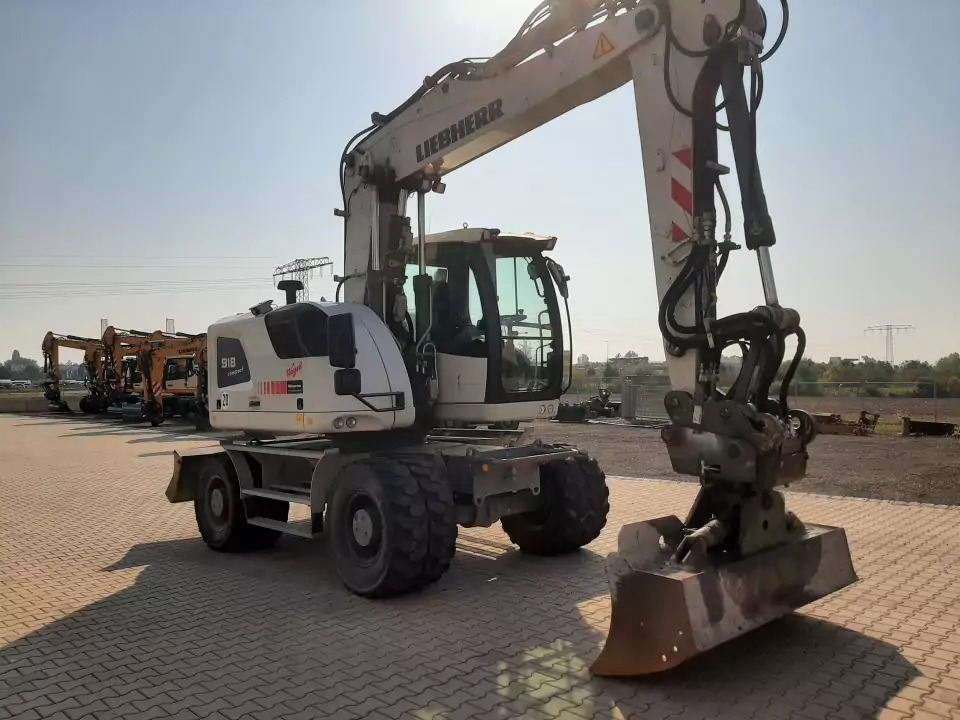 2015 Liebherr A 918Compact - Grävmaskin på däck: bild 2 2015 Liebherr A 918Compact - Grävmaskin på däck: bild 2