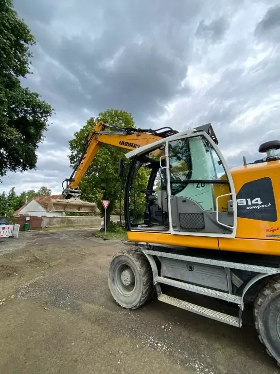 2019 Liebherr A 914 Compact - Grävmaskin på däck: bild 2 2019 Liebherr A 914 Compact - Grävmaskin på däck: bild 2
