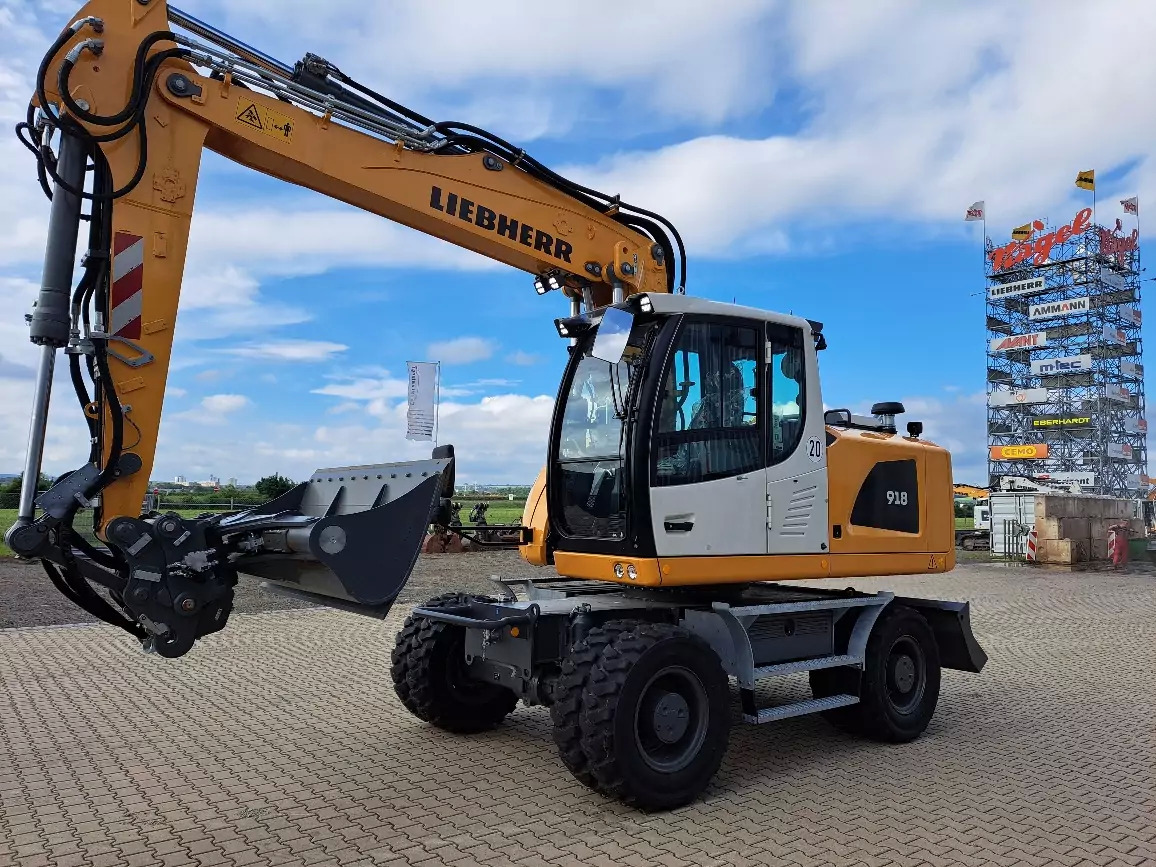 2023 Liebherr A 918 Litronic G6.0-D - Grävmaskin på däck: bild 1 2023 Liebherr A 918 Litronic G6.0-D - Grävmaskin på däck: bild 1