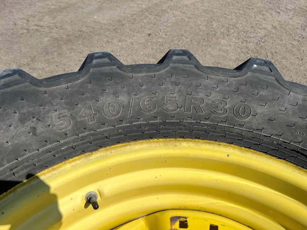 Alliance 540/65R30 till John Deere 7920 mfl - Däck för Lantbruksmaskiner: bild 4 Alliance 540/65R30 till John Deere 7920 mfl - Däck för Lantbruksmaskiner: bild 4