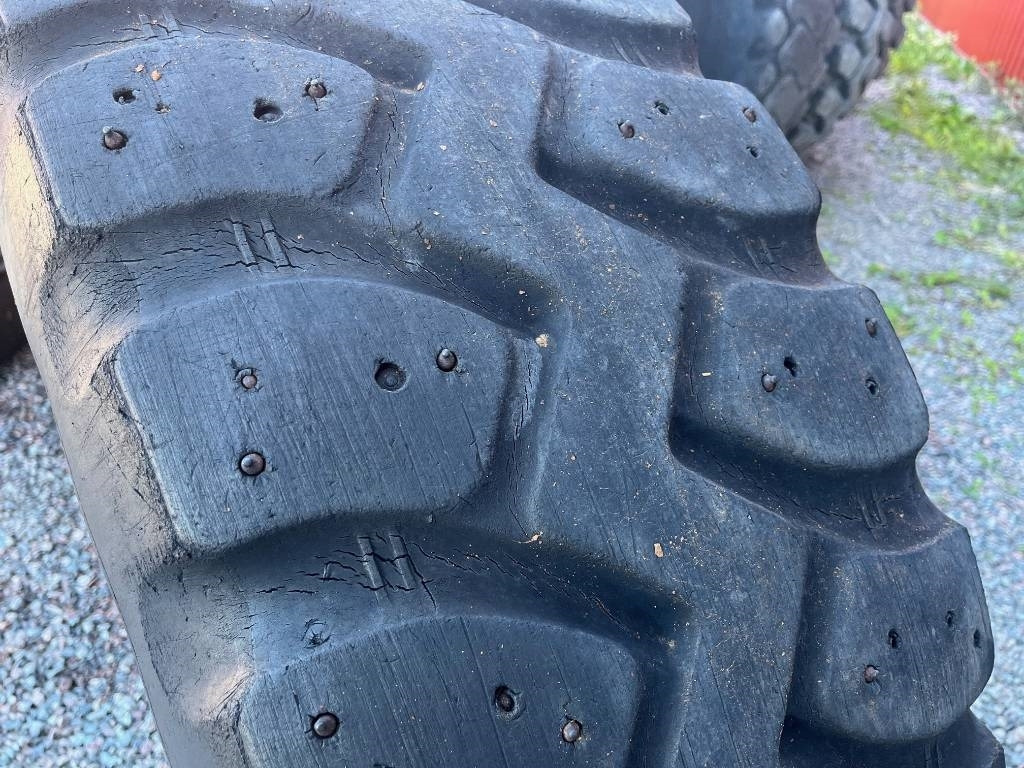 Goodyear 15,5-R25 till Zettelmeyer 802 - Däck för Byggmaskiner: bild 2 Goodyear 15,5-R25 till Zettelmeyer 802 - Däck för Byggmaskiner: bild 2