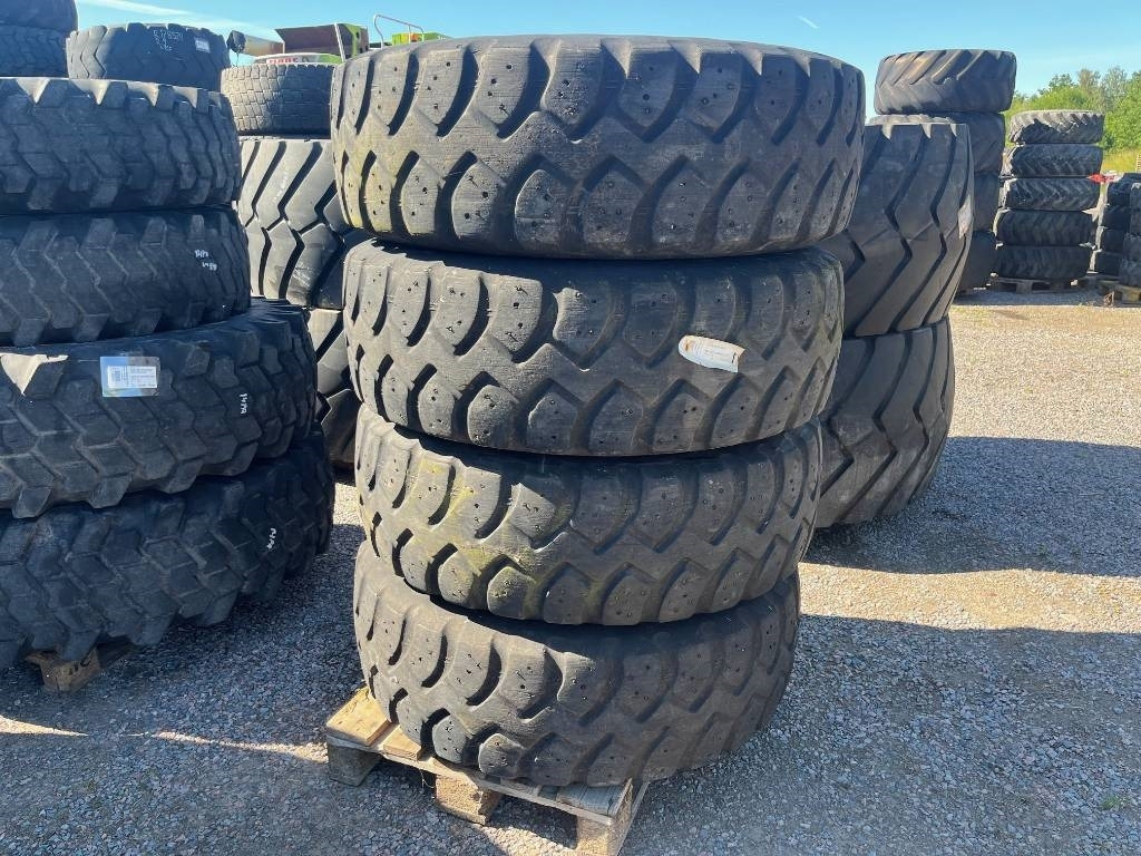 Goodyear 15,5-R25 till Zettelmeyer 802 - Däck för Byggmaskiner: bild 1 Goodyear 15,5-R25 till Zettelmeyer 802 - Däck för Byggmaskiner: bild 1
