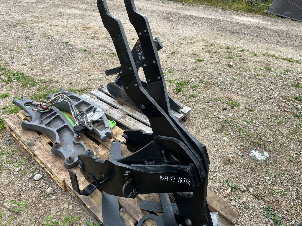 Lastarfäste Trima Ålö Quicke till New Holland T6 1 - Frontlastar för traktor: bild 2 Lastarfäste Trima Ålö Quicke till New Holland T6 1 - Frontlastar för traktor: bild 2