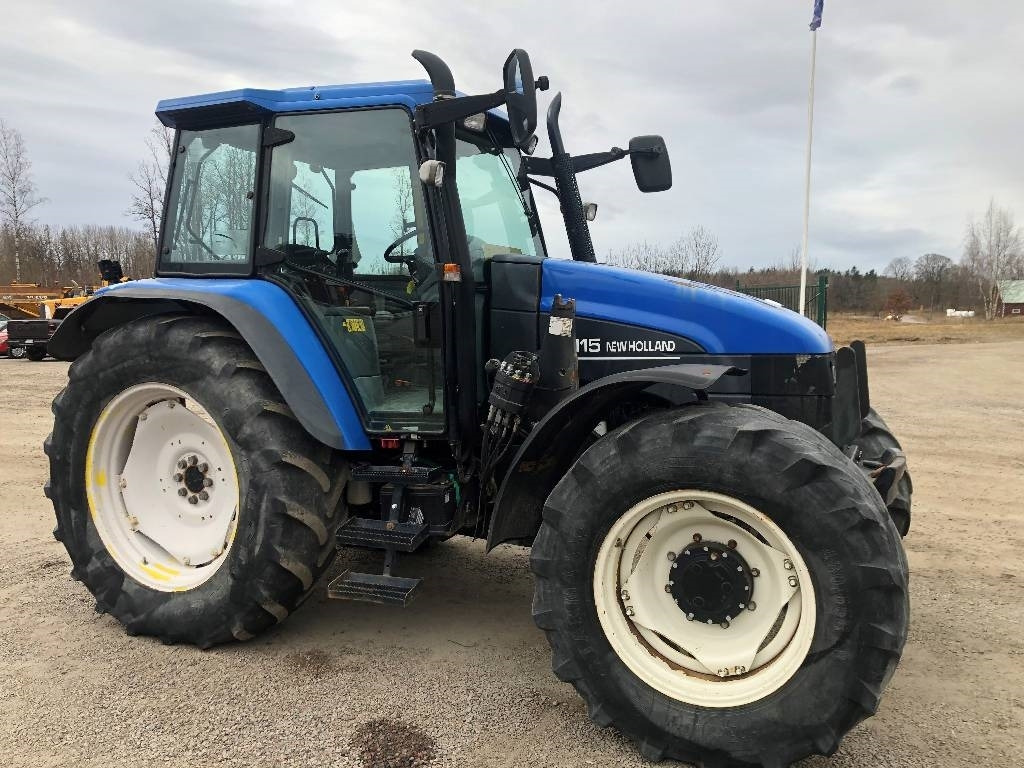 New Holland TS 115 Dismantled: only spare parts - Traktor: bild 2 New Holland TS 115 Dismantled: only spare parts - Traktor: bild 2