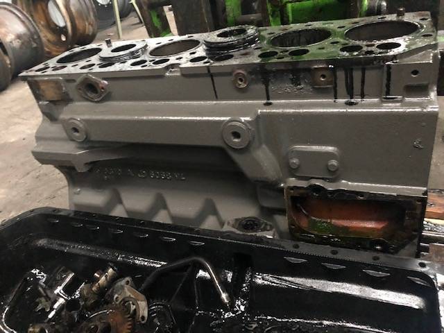 Claas Arion - Blok Cylindrów - Cylinderblock för Lantbruksmaskiner: bild 2 Claas Arion - Blok Cylindrów - Cylinderblock för Lantbruksmaskiner: bild 2