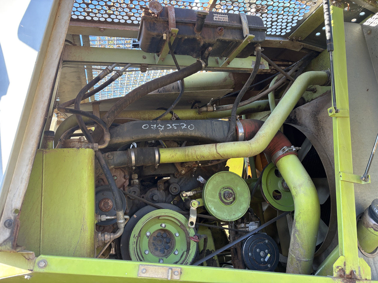 Claas Jaguar 840 Wałek Zdawczy Wałek Napędu Silnika 00 0077 912 2 0000779122 - Drivaxel för Lantbruksmaskiner: bild 1 Claas Jaguar 840 Wałek Zdawczy Wałek Napędu Silnika 00 0077 912 2 0000779122 - Drivaxel för Lantbruksmaskiner: bild 1
