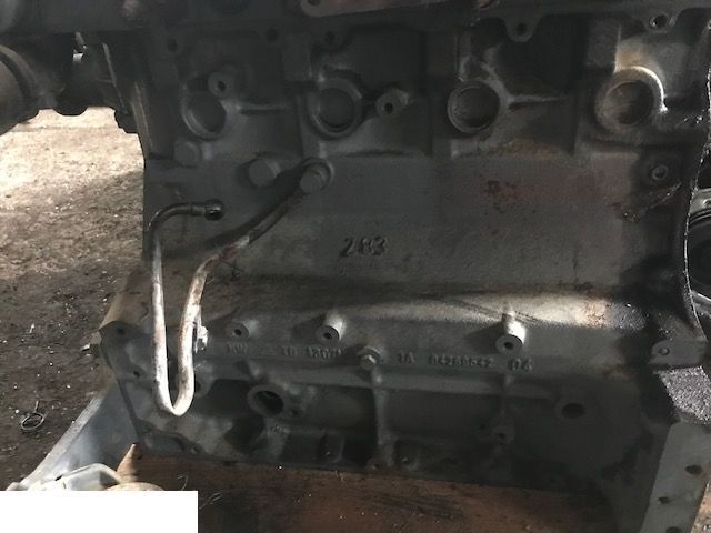 Deutz BF 4M 2012 - Blok - Cylinderblock för Byggmaskiner: bild 1 Deutz BF 4M 2012 - Blok - Cylinderblock för Byggmaskiner: bild 1