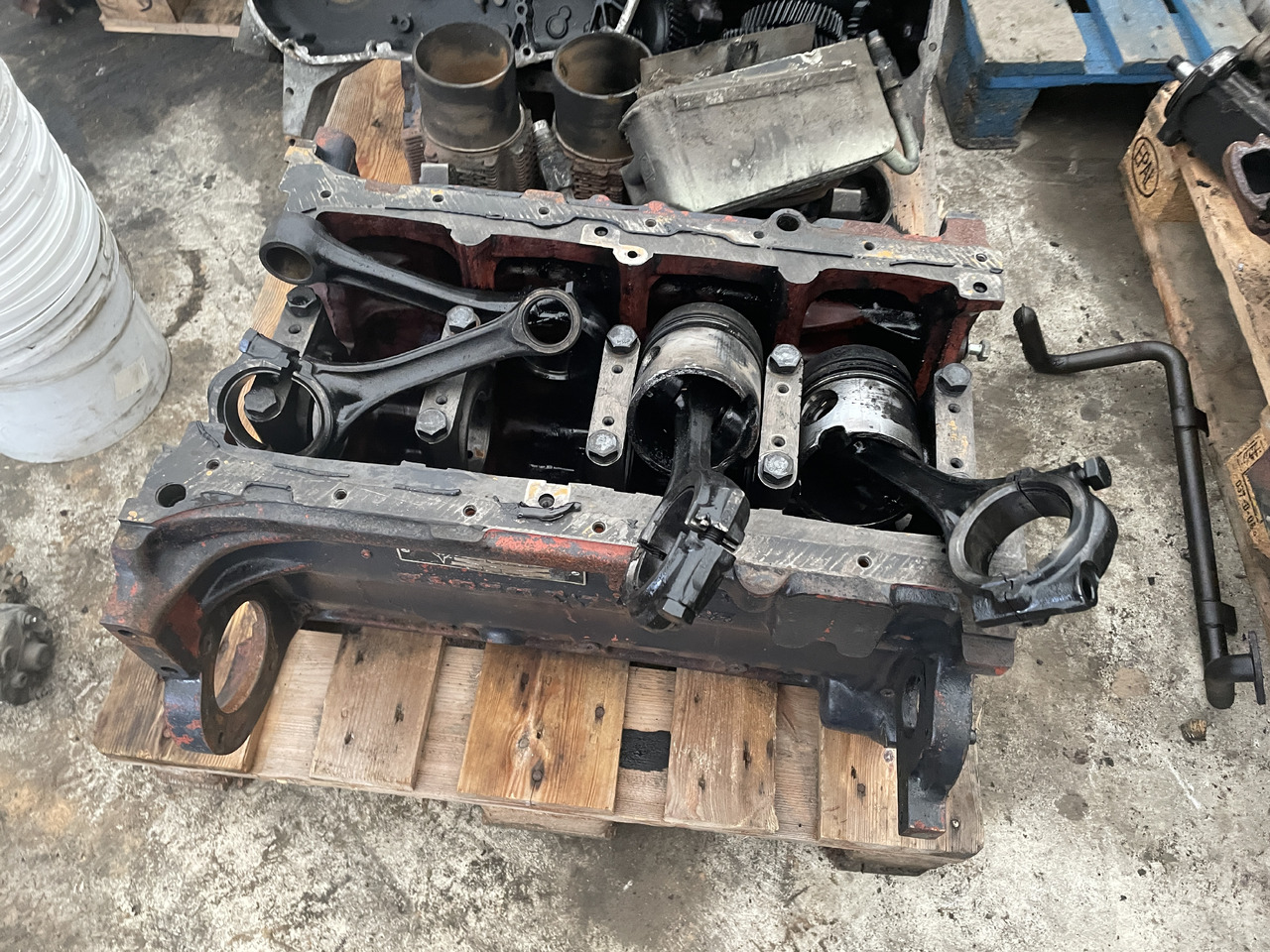 Deutz F4L912 W - blok tłoki korbowody - Cylinderblock för Byggmaskiner: bild 1 Deutz F4L912 W - blok tłoki korbowody - Cylinderblock för Byggmaskiner: bild 1