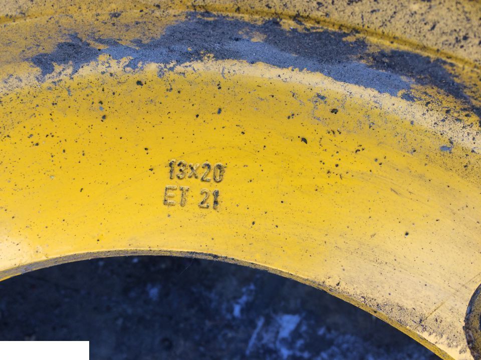JCB Felga 13x20 - Fälg för Lantbruksmaskiner: bild 4 JCB Felga 13x20 - Fälg för Lantbruksmaskiner: bild 4