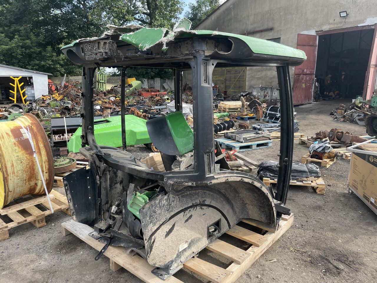 John Deere 6110R 6120R 6130R - kabina - Hytt för Lantbruksmaskiner: bild 2 John Deere 6110R 6120R 6130R - kabina - Hytt för Lantbruksmaskiner: bild 2