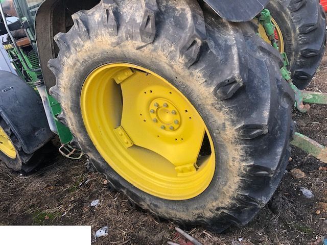 John Deere - Koło 520/70 R38 - Komplett hjul för Lantbruksmaskiner: bild 1 John Deere - Koło 520/70 R38 - Komplett hjul för Lantbruksmaskiner: bild 1