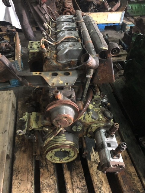 Silnik MWM 226-4 Fendt Renault pompa paliwa słupek czesci głowica - Motor och reservdelar för Lantbruksmaskiner: bild 1 Silnik MWM 226-4 Fendt Renault pompa paliwa słupek czesci głowica - Motor och reservdelar för Lantbruksmaskiner: bild 1