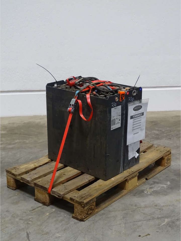 Battery Package - 2 Pcs. - Batteri för Materialhanteringsutrustning: bild 1 Battery Package - 2 Pcs. - Batteri för Materialhanteringsutrustning: bild 1