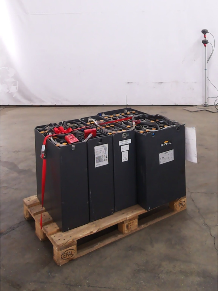 Battery Package - 4 Pcs. - Batteri för Materialhanteringsutrustning: bild 1 Battery Package - 4 Pcs. - Batteri för Materialhanteringsutrustning: bild 1