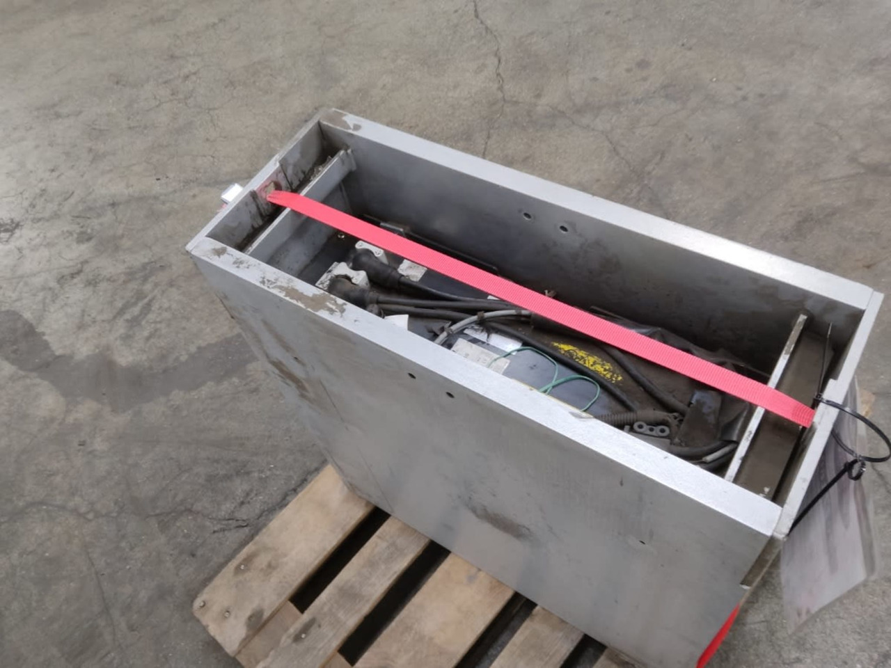 LiIon Battery 24V 205Ah - Batteri för Materialhanteringsutrustning: bild 4 LiIon Battery 24V 205Ah - Batteri för Materialhanteringsutrustning: bild 4