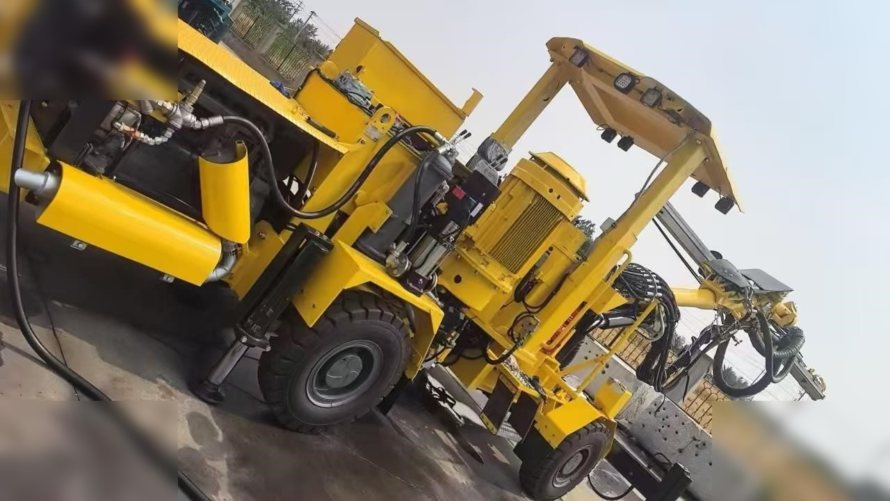 2014 ATLAS COPCO BOOMER 281 - Styrbara borrmaskin: bild 1 2014 ATLAS COPCO BOOMER 281 - Styrbara borrmaskin: bild 1