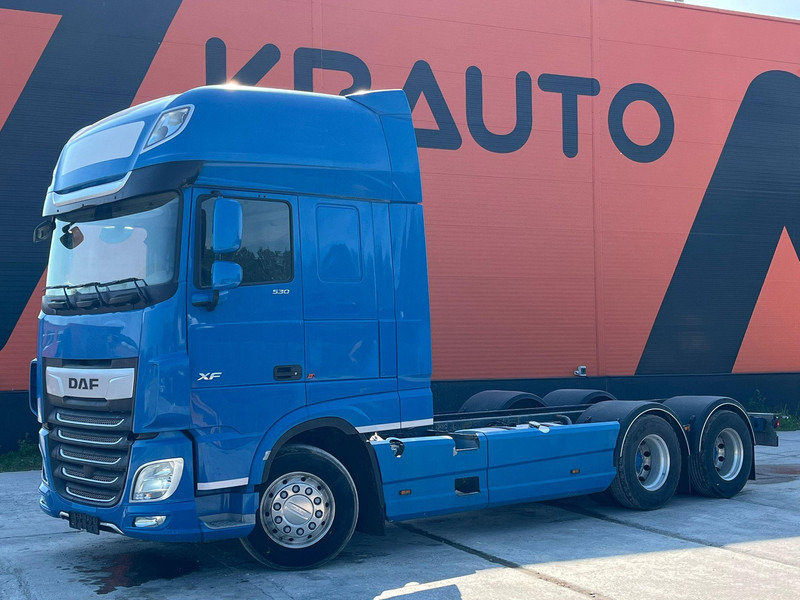 DAF XF 530 6x2 CHASSIS L=6120 mm - Chassi lastbil: bild 1 DAF XF 530 6x2 CHASSIS L=6120 mm - Chassi lastbil: bild 1