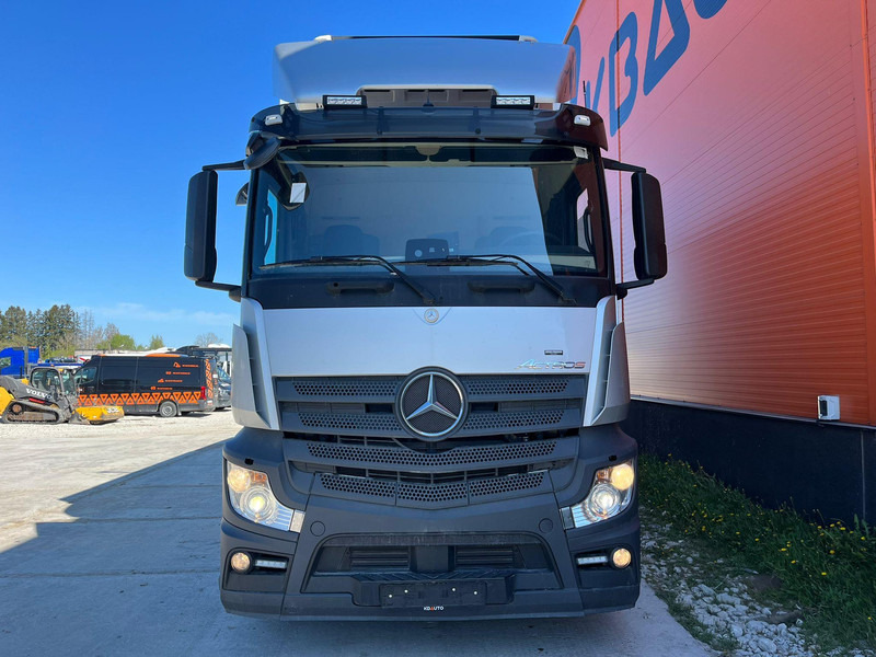 Mercedes-Benz Actros 2551 6x2 FOR SALE AS CHASSIS / CHASSIS L=7600 mm - Chassi lastbil: bild 2 Mercedes-Benz Actros 2551 6x2 FOR SALE AS CHASSIS / CHASSIS L=7600 mm - Chassi lastbil: bild 2