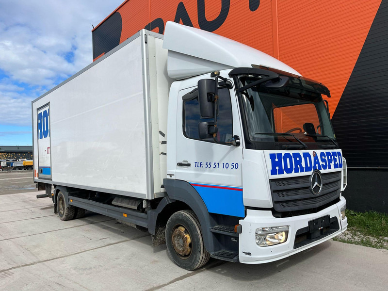 Mercedes-Benz Atego 1018 4x2 BOX L=6477 mm - Lastbil med skåp: bild 4 Mercedes-Benz Atego 1018 4x2 BOX L=6477 mm - Lastbil med skåp: bild 4