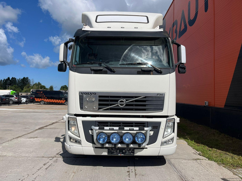 Volvo FH 400 6x2 BOX L=7400 - Lastbil med skåp: bild 2 Volvo FH 400 6x2 BOX L=7400 - Lastbil med skåp: bild 2