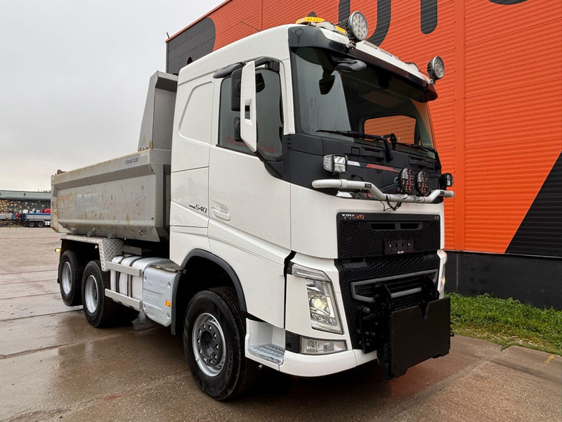 Volvo FH 540 6x4 RETARDER / TANDEM AXLE LIFT / SNOWPLOW EQUIPMENT / BOX L = 4473 mm - Tippbil lastbil: bild 4 Volvo FH 540 6x4 RETARDER / TANDEM AXLE LIFT / SNOWPLOW EQUIPMENT / BOX L = 4473 mm - Tippbil lastbil: bild 4