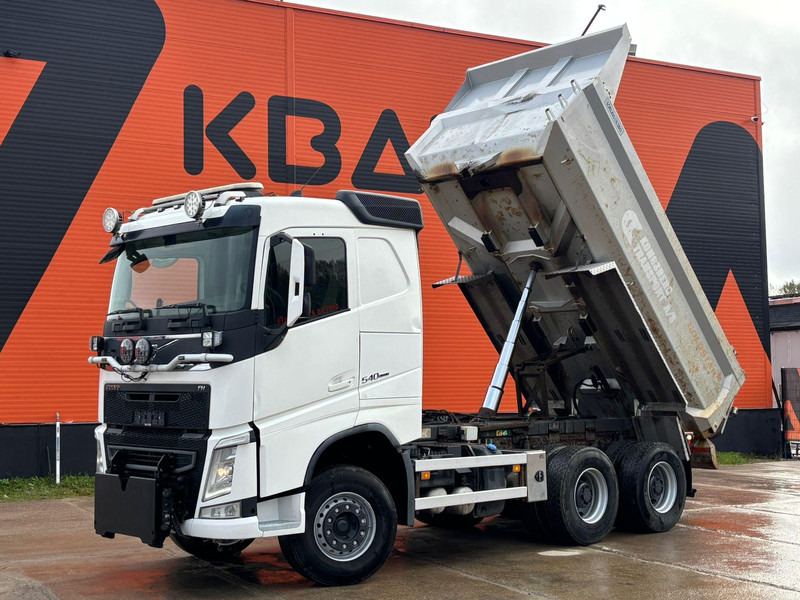 Volvo FH 540 6x4 RETARDER / TANDEM AXLE LIFT / SNOWPLOW EQUIPMENT / BOX L = 4473 mm - Tippbil lastbil: bild 2 Volvo FH 540 6x4 RETARDER / TANDEM AXLE LIFT / SNOWPLOW EQUIPMENT / BOX L = 4473 mm - Tippbil lastbil: bild 2
