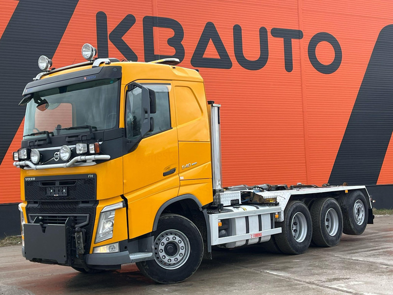 Volvo FH 540 8x4*4 PALFINGER T 22 ton / L=5700 mm / H=1570 mm / RETARDER - Lastväxlare lastbil: bild 1 Volvo FH 540 8x4*4 PALFINGER T 22 ton / L=5700 mm / H=1570 mm / RETARDER - Lastväxlare lastbil: bild 1
