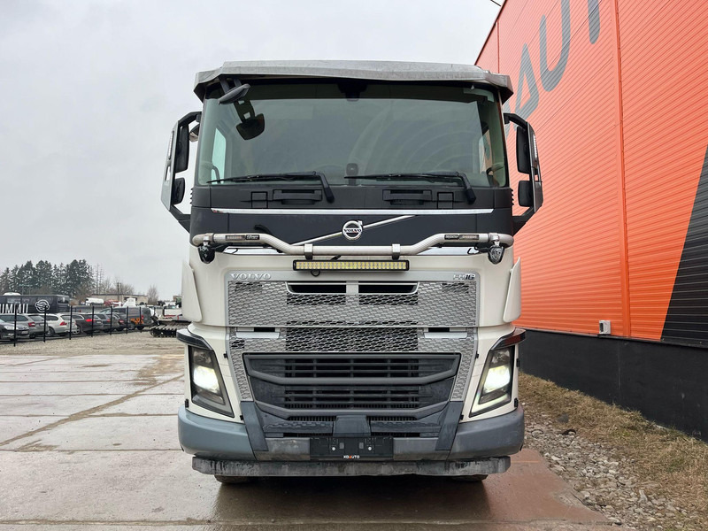 Volvo FH 750 10x4 ADR / RETARDER / FULL STEEL / BOX L=7089 mm - Tippbil lastbil: bild 3 Volvo FH 750 10x4 ADR / RETARDER / FULL STEEL / BOX L=7089 mm - Tippbil lastbil: bild 3
