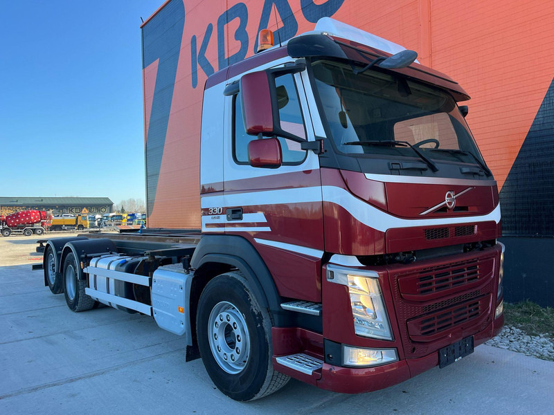 Volvo FM 330 6x2*4 ONLY 57587 km !!! / HYDRAULICS / CHASSIS L=7740 MM - Containerbil/ Växelflak lastbil: bild 4 Volvo FM 330 6x2*4 ONLY 57587 km !!! / HYDRAULICS / CHASSIS L=7740 MM - Containerbil/ Växelflak lastbil: bild 4