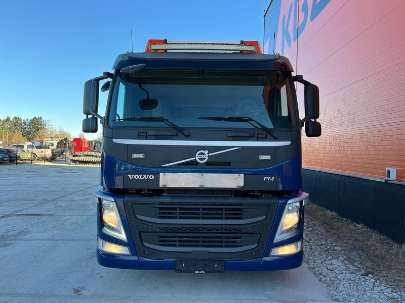 Volvo FM 460 8x2*6 HIAB 302E-6 / PLATFORM L=6720 mm - Flakbil, Kranbil: bild 2 Volvo FM 460 8x2*6 HIAB 302E-6 / PLATFORM L=6720 mm - Flakbil, Kranbil: bild 2