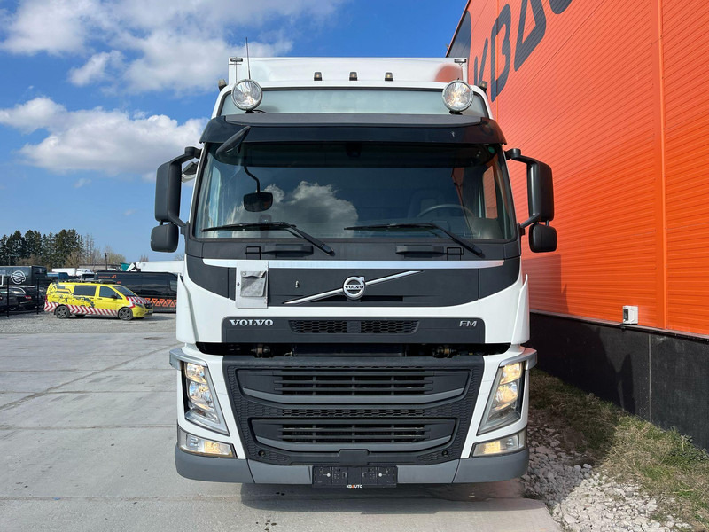 Volvo Volvo FM 330 4x2 BOX L=7952 mm - Lastbil med skåp: bild 2 Volvo Volvo FM 330 4x2 BOX L=7952 mm - Lastbil med skåp: bild 2