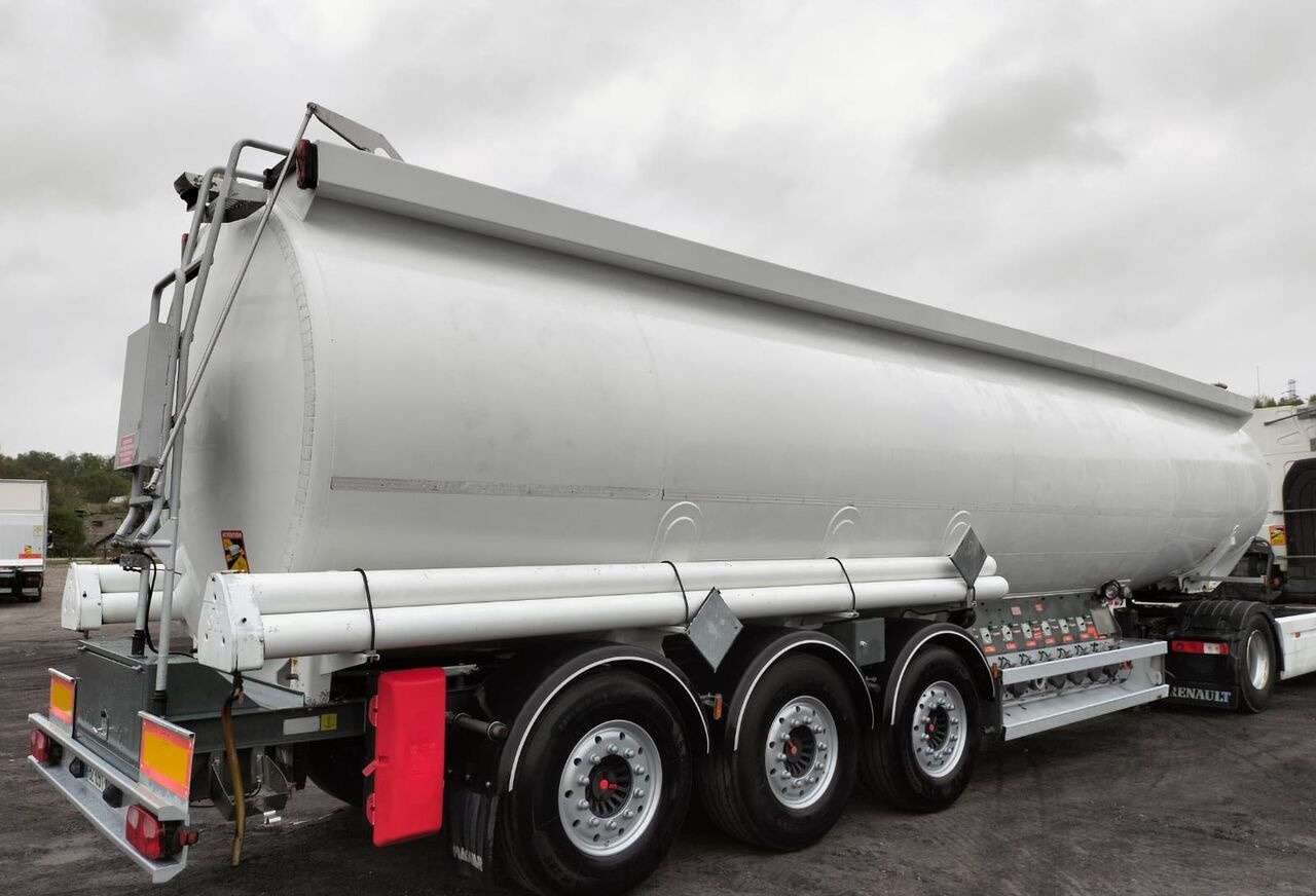 Magyar - Tanktrailer: bild 1 Magyar - Tanktrailer: bild 1